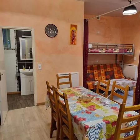 De Plain Pied , Jardin Et Grande Terrasse Ussat